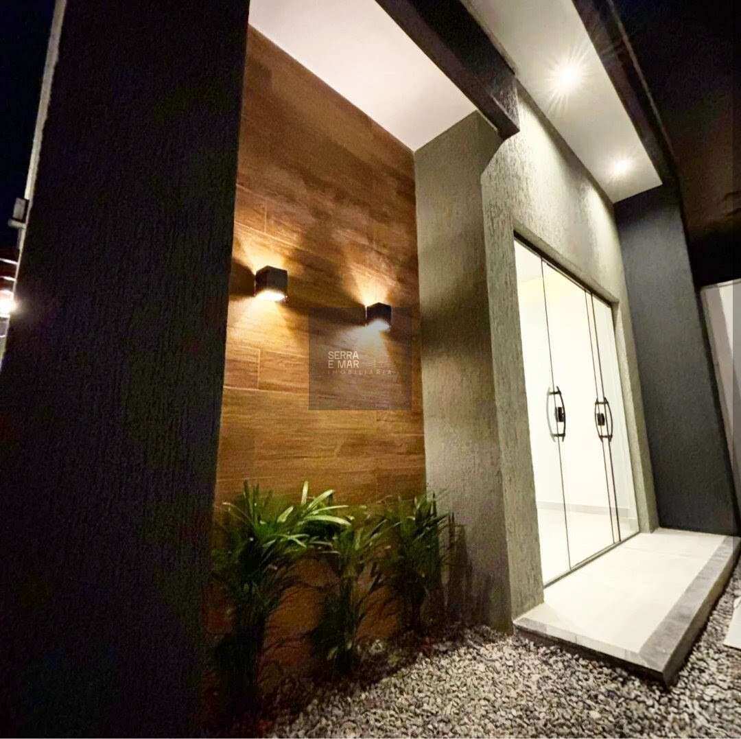 Casa à Independente à venda em Cabo Frio, Vila do Peró. - Serra e Mar Imobiliária