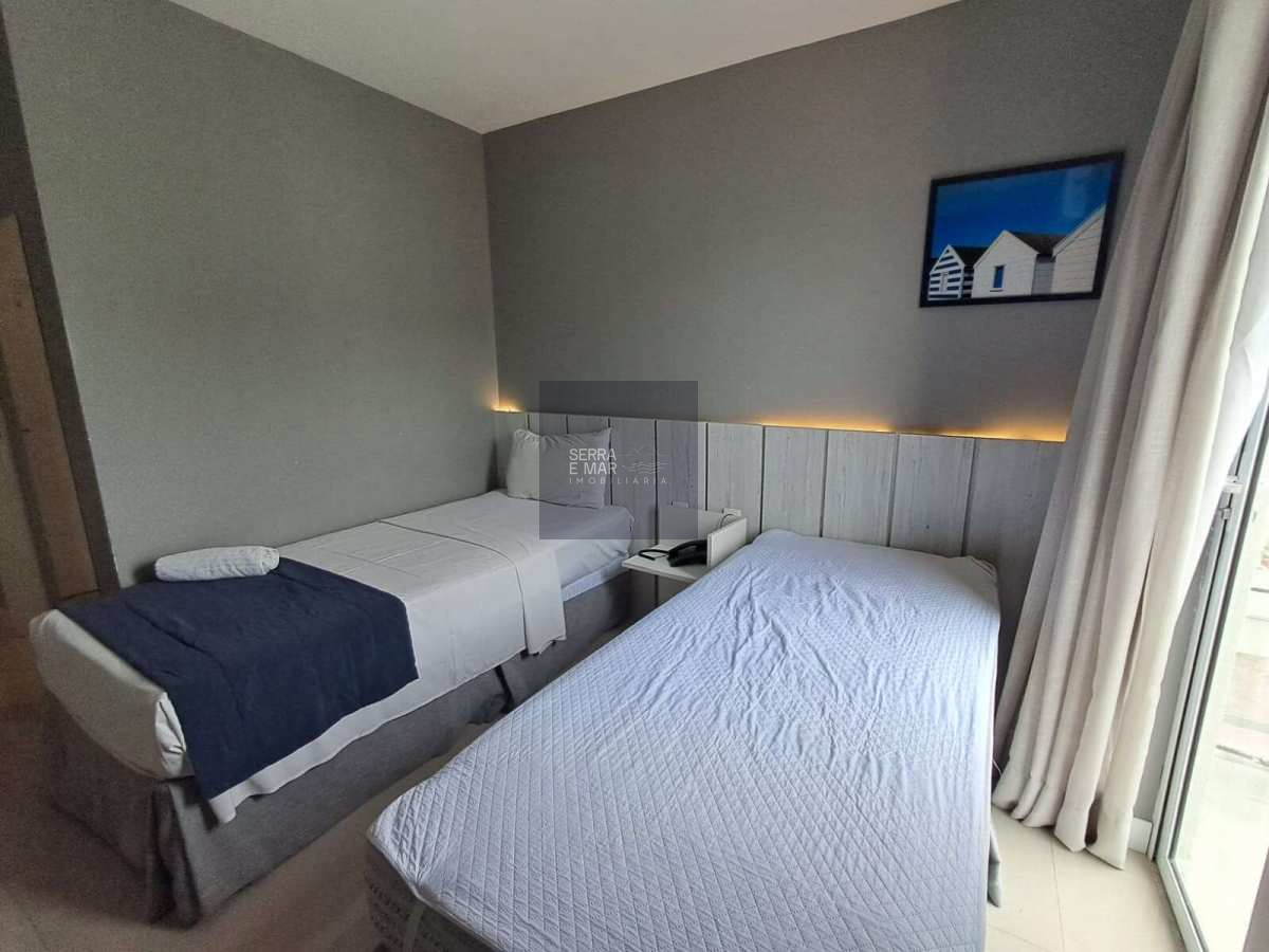 Flat à venda em oportunidade no bairro da Passagem, a 5 minutos da Praia do Forte. - Serra e Mar Imobiliária